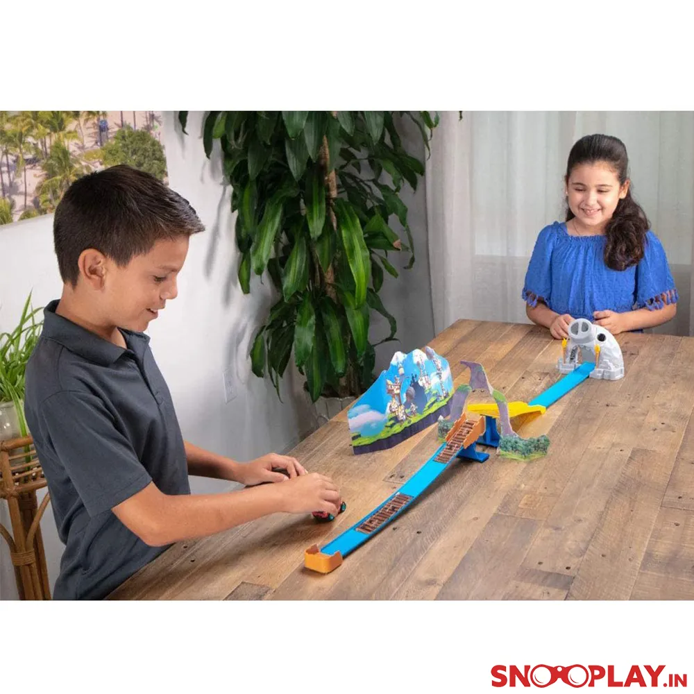 Angry Birds Crash Course Race Track Set