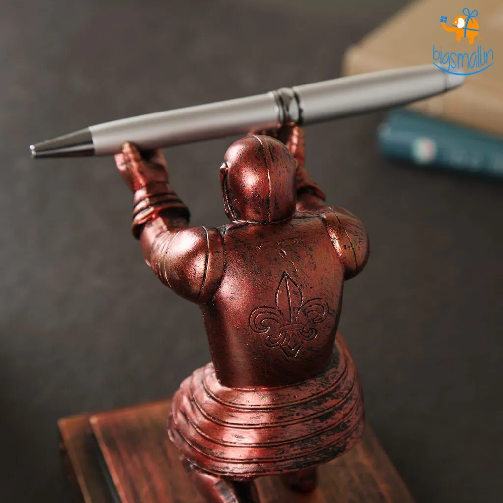 Executive Knight Pen Holder