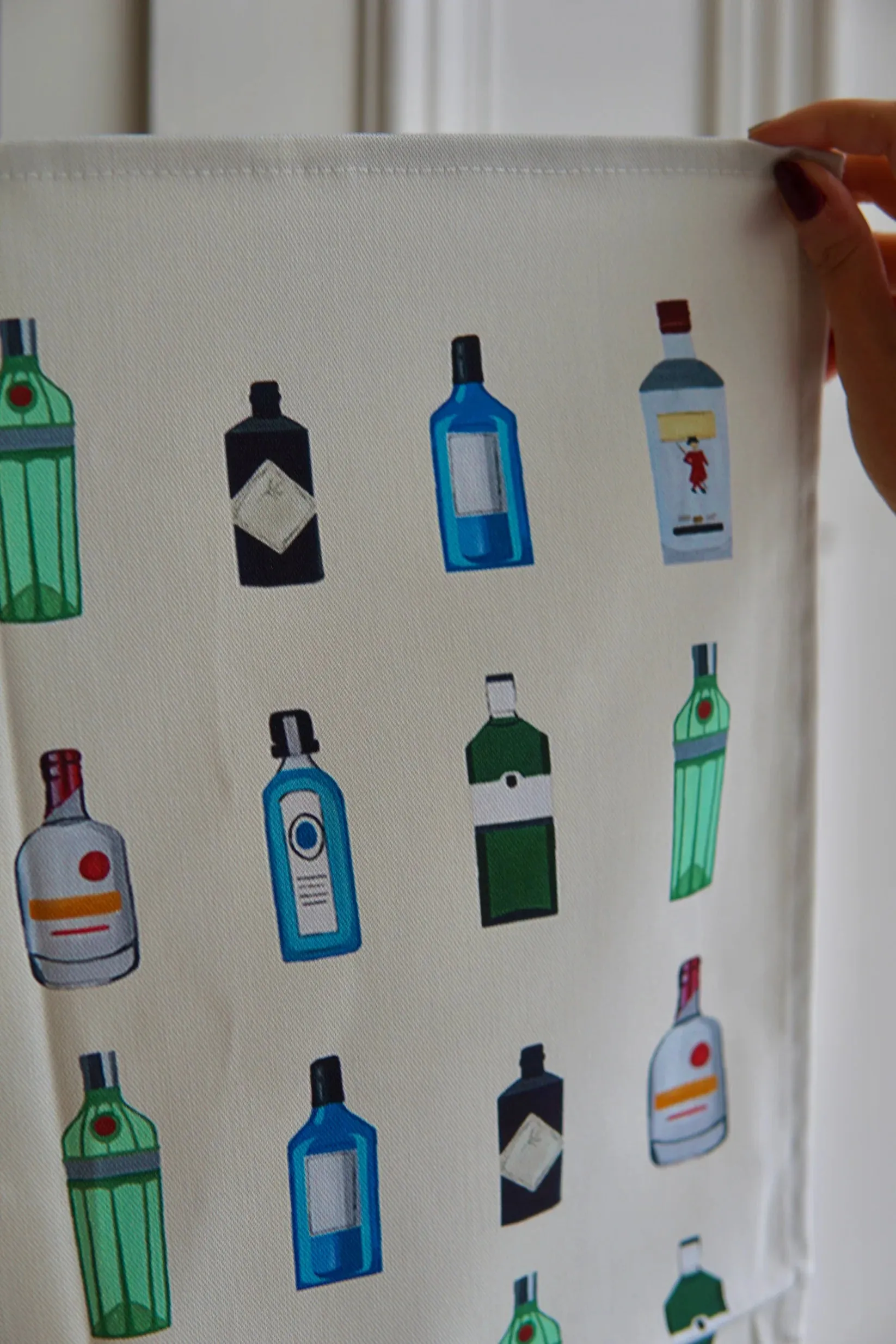 WHITE GIN TEA TOWEL